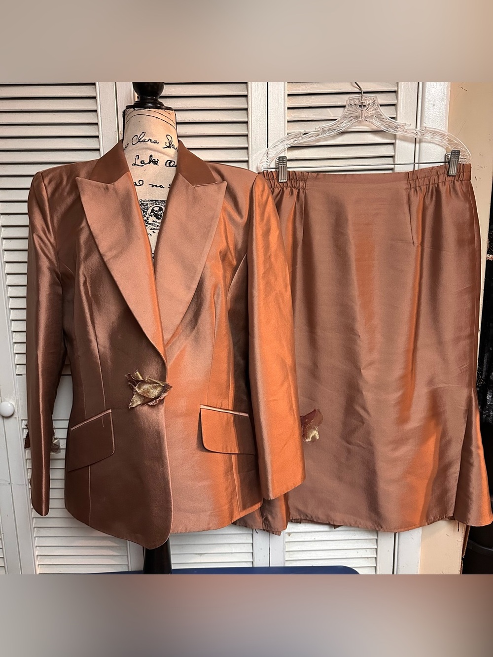 YM Studio New York Skirt Suit Size 12
